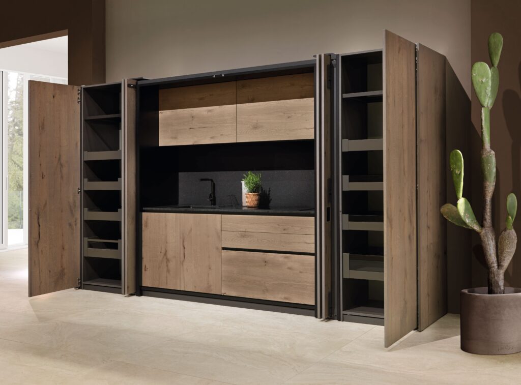 Un gain d’espace grâce à d’élégantes ferrures pour portes coulissantes 1