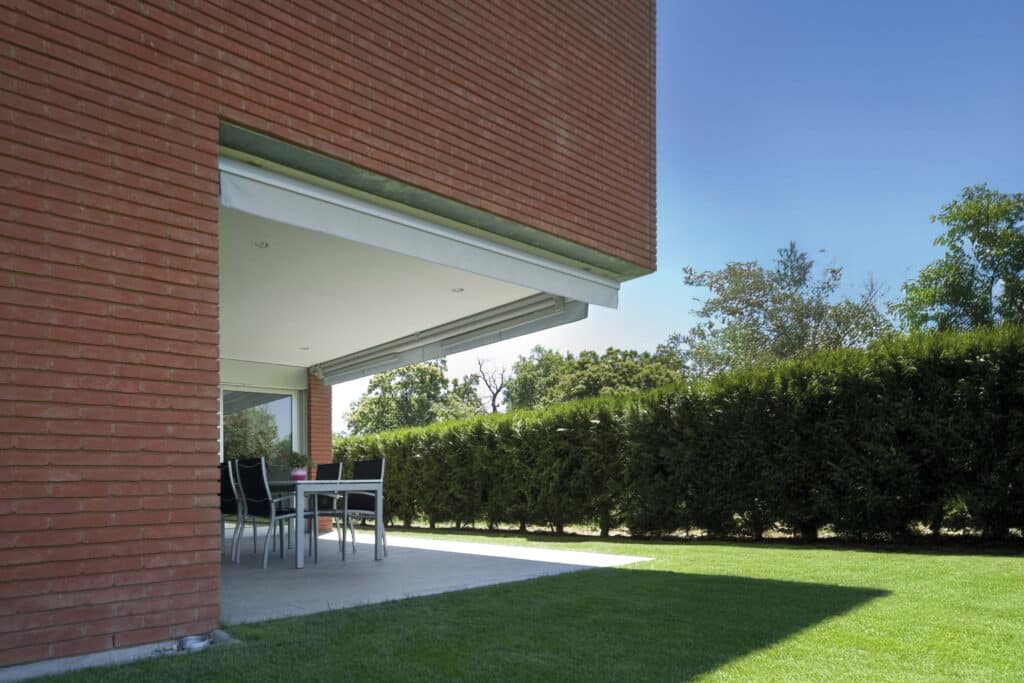 Nouvelle plaque de plâtre durable pour l’extérieur : facile à poser, solide et résistante au feu